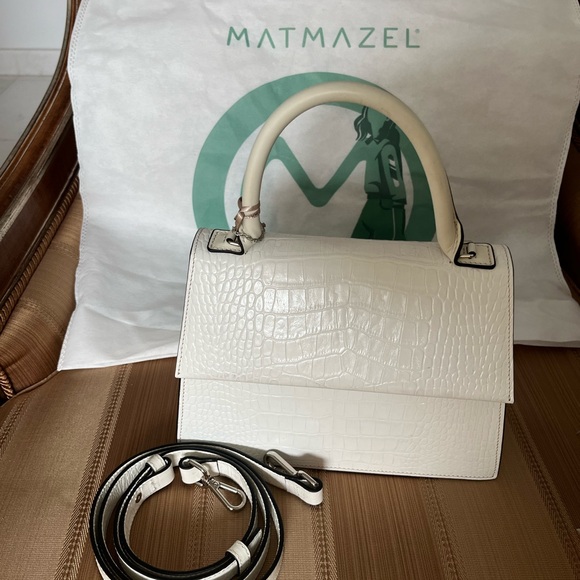 NWT Authentic Matmazel Designed white leather hand bag . - Picture 9 of 10
